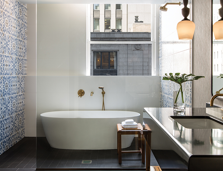 Kimpton Gray Chicago Tub1